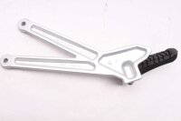 Vasemman takamatkustajan jalkatuen kokoonpano, kumikiinnitys KTM Enduro 690 RA 22-22