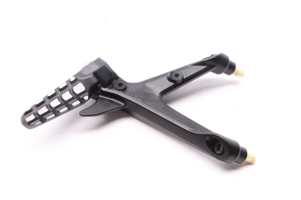 Oikean takamatkustajan jalkatukikokoonpanon jalkatuen pidike Ducati Diavel 1200 18-18