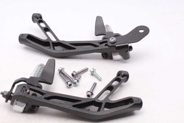 Passenger footrest assembly rear left right Yamaha YZF R7 Euro 5 RM39/RM40 22-25