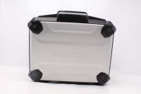 Alumiininen takalaukku, musta, suuri, takakatto lukittava Honda universell