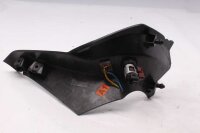 12 V:n pistorasian peitelevy, edessä oikealla Triumph Tiger 1050 115NG 07-13