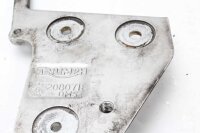 Fotstödsfäste, bärplatta, fram vänster, fäste Triumph Tiger 1050 115NG 07-13