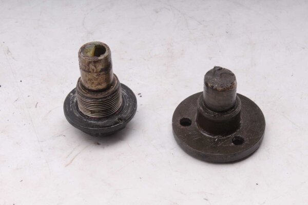 Fastgørelse af svingarmslejeakselbeslag BMW R 1200 GS K25 0307 04-07