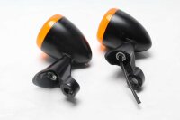 Pari vilkkuja vasemmalle oikealle Harley-Davidson...