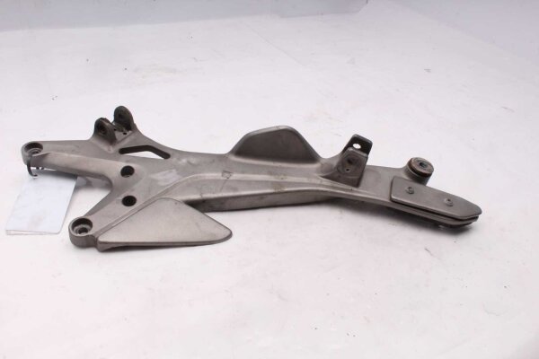 Placa de soporte del reposapiés derecho Honda CBF 1000 F SC58 06-11