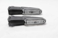 LED-merkkivalot edessä vasemmalla oikealla...