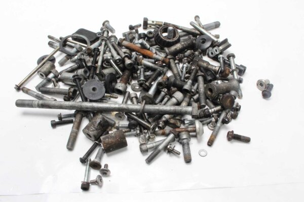 Ruuvisetti listoituksen kiinnittämistä varten Moto Guzzi Stelvio 1200 8V NTX LZ 11-17