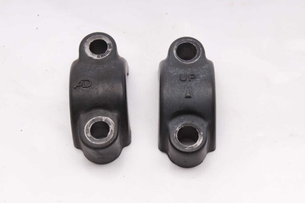 Lenkerklemmung Klammern Brücke Lenkerhalter Triumph Sprint ST1050 215NA 05-10