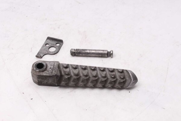 Rear right passenger footrest, non-slip Triumph Sprint ST1050 215NA 05-10