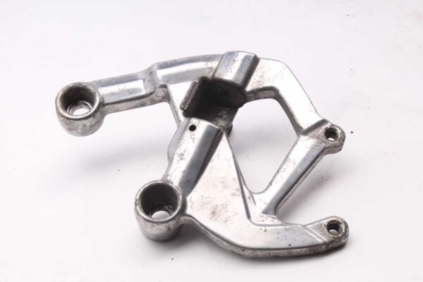 Fodstøtteenhed, forreste højre beslag Triumph Sprint ST1050 215NA 05-10