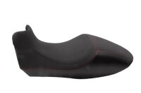 Funda de tapicería con costuras decorativas rojas y aspecto de carbono para asiento Ducati Diavel 1200 13-13