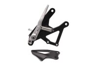 Oikean etujalkatuen kokoonpano, jarrupolkimen kiinnike Yamaha YZF-R1M 1000 A 20-20