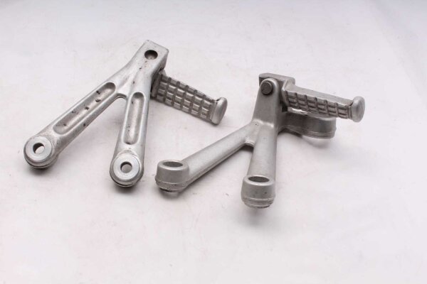 Sozius Fußrastenanlage Halter links hinten Triumph Speed Triple 955 EFI 04-04