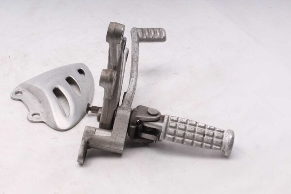 Gruppo poggiapiedi, pedale del freno, scudo termico anteriore Triumph Speed Triple 955 EFI 04-04