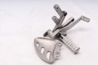 Gruppo poggiapiedi, pedale del freno, scudo termico anteriore Triumph Speed Triple 955 EFI 04-04