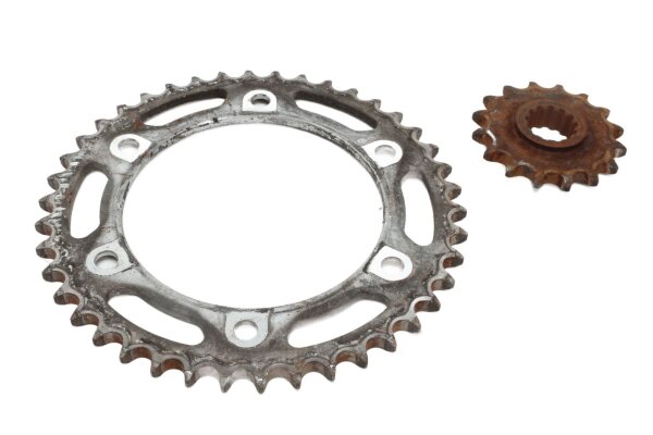 Kit de pignons et chaîne dentraînement Honda CBR 900 RR SC50 02-03