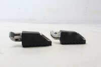 Front footrests, left and right, rider footrest mount, rubber Triumph Unbekannt