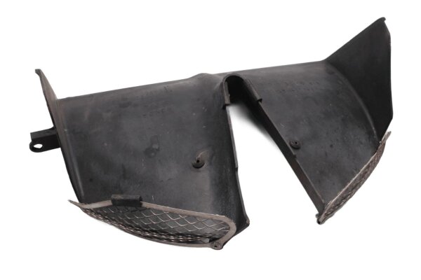 Voorste afdekking van het luchtkanal van de oliekoeler Honda CBR 1100 XX Blackbird SC35 97-98