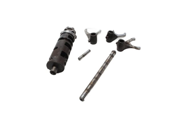 Levier de vitesses, arbre de sélection, fourchette de sélection, tambour de sélection Yamaha XJ 750 Seca 11M 84-84
