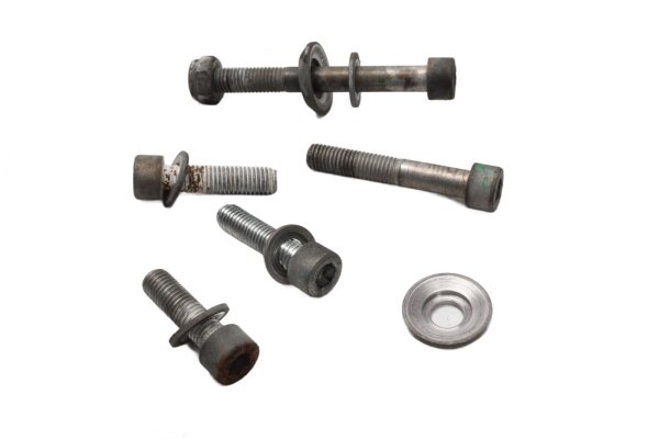 Skruvsats för motorfäste och ramfäste BMW K 100 RS 16V K589 0523 89-92