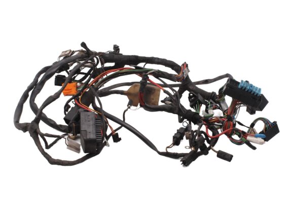 Johtosarja, sytytyskaapelit, sulake, rele, liitin BMW K 1100 RS K589 0522 92-96