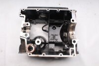 Öljypohjan moottorin alaosan urat öljyn tyhjennysputkelle BMW 1660 254 A BMW K100 0501 K589 82-88