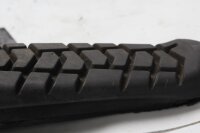 Holder til fodstøtte bagi, venstre passagerside, gummipedalpude KTM SM 950 LC8 05-08