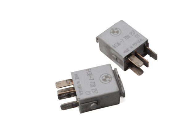 Electrical control relay, 4-pole switching relay BMW R 1200 RT 0368 05-09