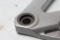 Piastra di supporto della staffa del poggiapiedi anteriore sinistra Triumph Speed Triple 955 EFI 04-04