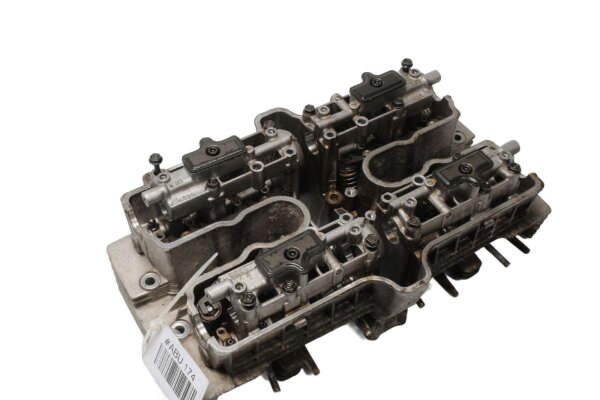Testata del cilindro, coperchio delle valvole, parte superiore del sistema di distribuzione Honda CB 750 Seven Fifty RC42 92-03