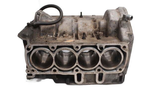Moottorilohko, kampikammio, sylinteririvi 0314 BMW K 1100 RS 0522 / K589 92-95