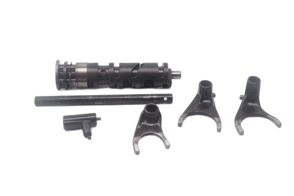 Gearshift forks, shift drum, shift linkage Honda GL 1100 Goldwing SC02 80-83