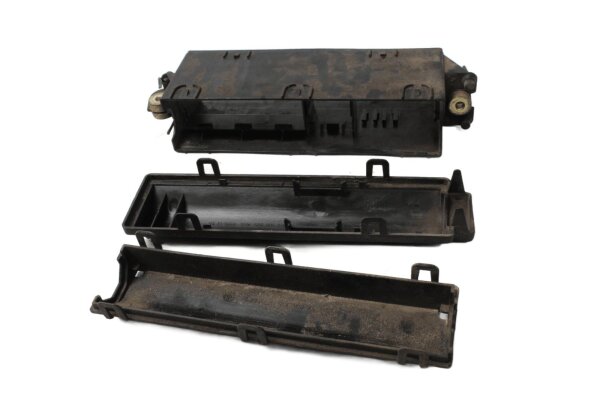 Caja de fusibles, caja de baterías (izquierda), carcasa eléctrica BMW R 1100 S 0422 98-05
