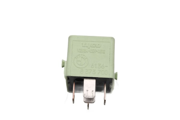 Electrical relay, switching relay, 4-pole, 12V BMW R 1200 RT R12T K26 0368 05-09