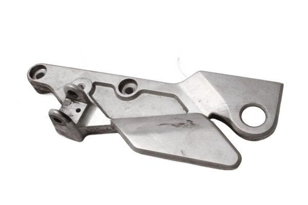Fotstödsfäste, bärplatta, fram vänster, förarfäste Honda CB 1300 SC40 98-02