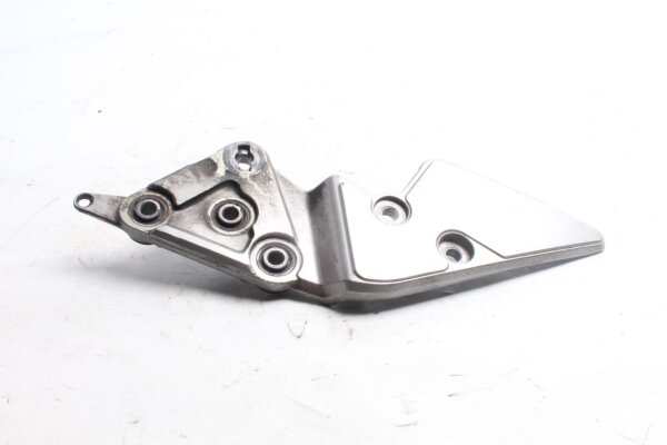 Piastra di supporto della staffa del poggiapiedi, anteriore destra Suzuki GSF 1200 Bandit WVA9 01-05