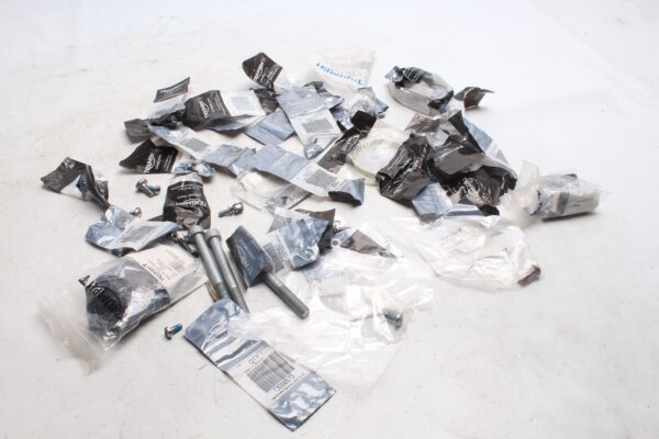 Screws, nuts, washers assortment for cladding Triumph Unbekannt