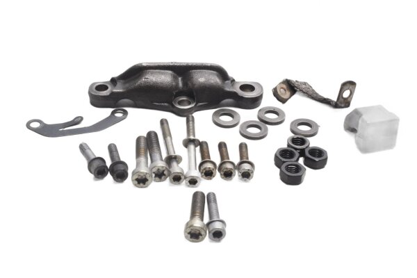 Blocco cuscinetto albero a camme destro, set di viti BMW R 1100 RT 259 0413 96-01