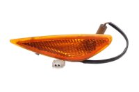 Fram höger blinkers, orange hölje, belysning...