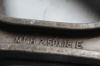 Llanta delantera de aleación de 2,50x18 pulgadas y seis radios. BMW K 100 RT K589 0504 83-89