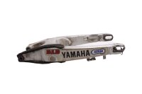 Takahaarukka, takapyörän kiinnitys, ketjusuojus, ketjunohjainkisko Yamaha YZ 426 F 02-02