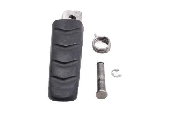 Front right drivers footrest rubber mounting spring BMW R 1200 R R1ST K27 0378 07-10
