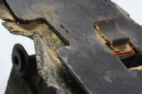 Säkringshållare för batterilådan Suzuki GV 1400 G Cavalcade GV1400 85-88