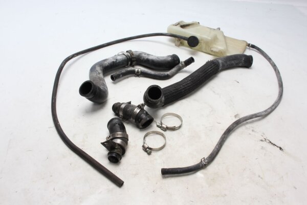 Tuyaux de liquide de refroidissement Suzuki DL 650 V-Strom WVB1 04-06