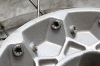 Rueda trasera con llanta de radios de 17 pulgadas y diámetro 4.00x17. BMW R 1150 GS R21 0415 99-04