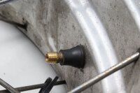Rueda trasera con llanta de radios de 17 pulgadas y diámetro 4.00x17. BMW R 1150 GS R21 0415 99-04