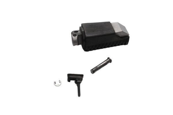 Fodstøtte til passager bagest i højre side, gummi, varenummer 7673673 BMW K 1200 GT K44 K12S 0587 06-08