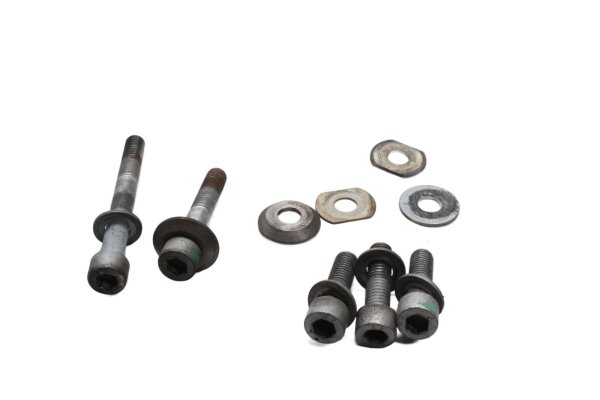 Ramskruvsats för hornfäste BMW K 100 RS 4 Ventiler K589 0523 89-92