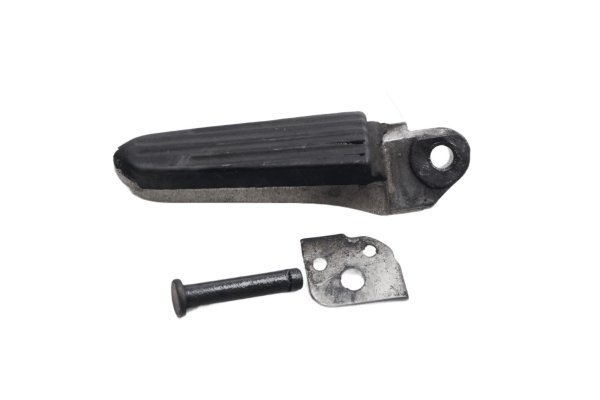 Rear right passenger footrest holder rubber Suzuki GSX 1200 Inazuma A3 98-02