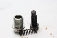 Terugtrekveer van de schakelhendelbout en de schakelas Kawasaki ZR 7S ZR750F H 01-04